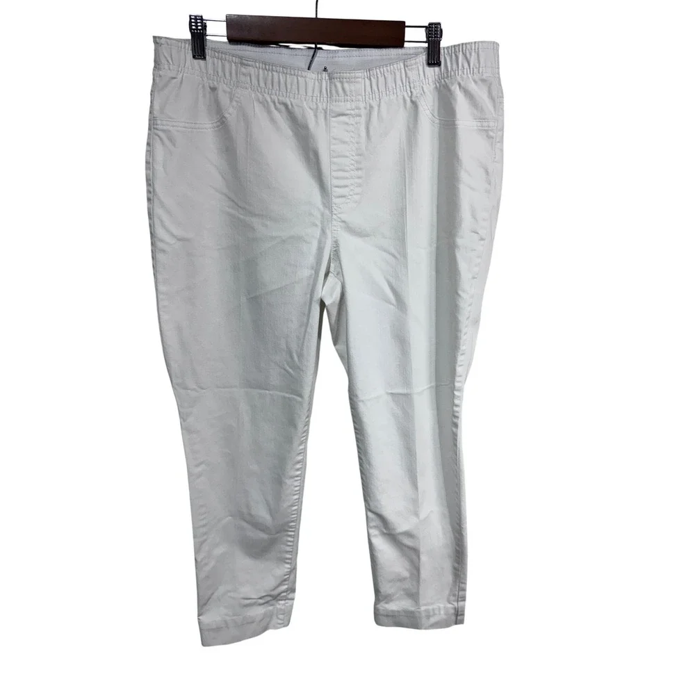 Chico's Women 2.5 White Pants Pull On Stretch Cropped Casual